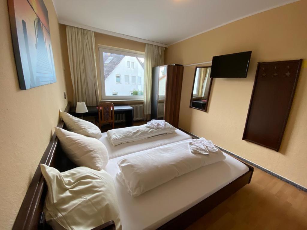 Taverna Hotel Roemerkrug Hannover Buitenkant foto